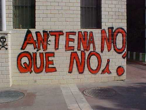 Protesta contra la instalación de antenas de telefonía celular.