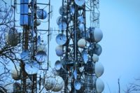 La contaminación electromagnética.