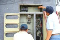 Ecuador: Más negocios sancionados por hurto de energía.
